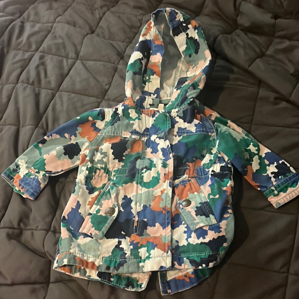 Super cute like new, barely worn Gymboree size 3 to 6 months infant Jean jacket